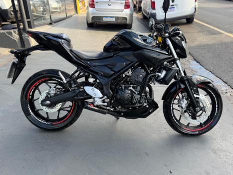 YAMAHA MT-03 300 ABS, Foto 3
