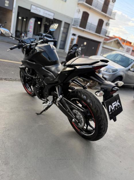 YAMAHA MT-03 300 ABS, Foto 5
