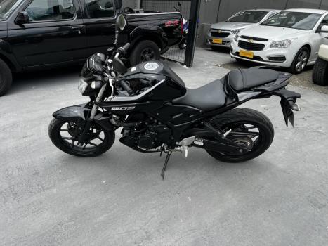 YAMAHA MT-03 300 ABS, Foto 2