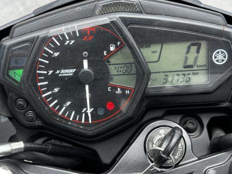 YAMAHA MT-03 300 ABS, Foto 4