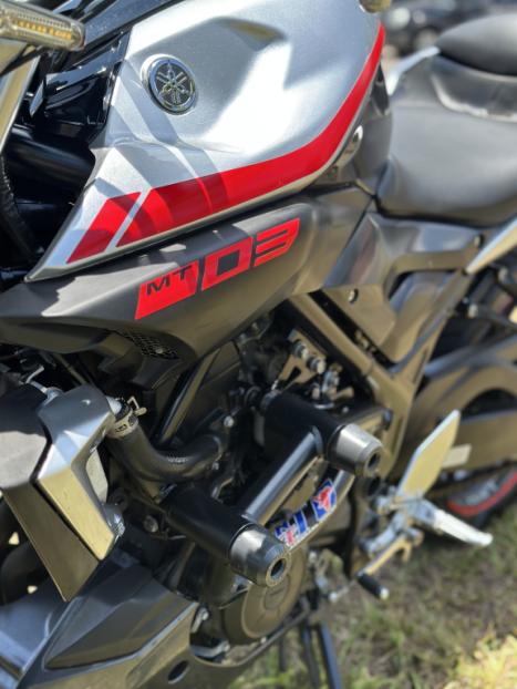 YAMAHA MT-03 300 ABS, Foto 9
