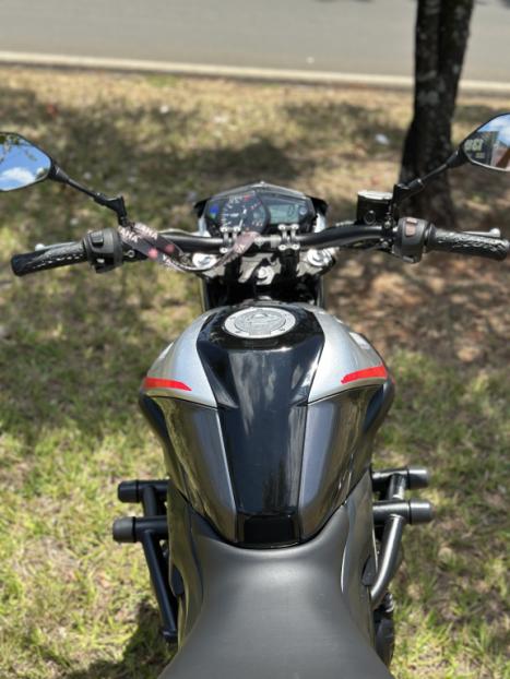 YAMAHA MT-03 300 ABS, Foto 12