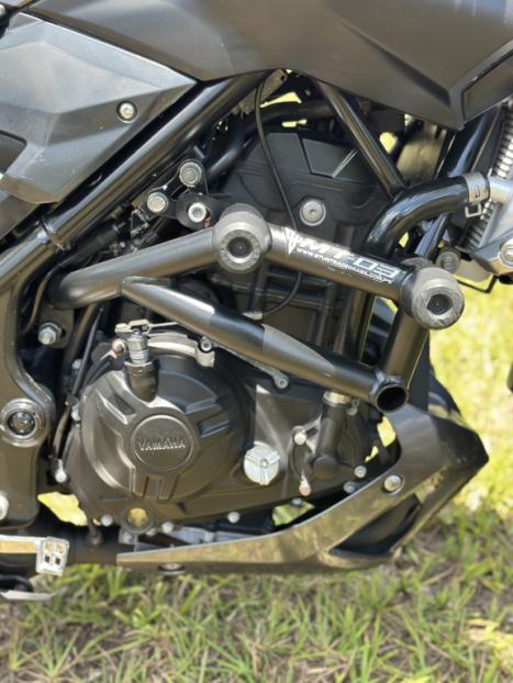 YAMAHA MT-03 300 ABS, Foto 14