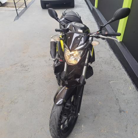 YAMAHA MT-03 300 ABS, Foto 2