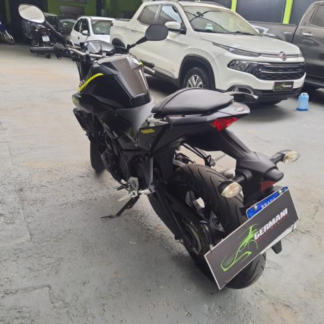 YAMAHA MT-03 300 ABS, Foto 4