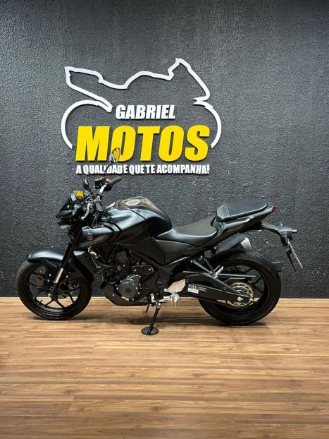 YAMAHA MT-03 300 ABS, Foto 2