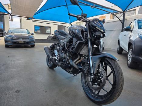YAMAHA MT-03 300 ABS, Foto 1