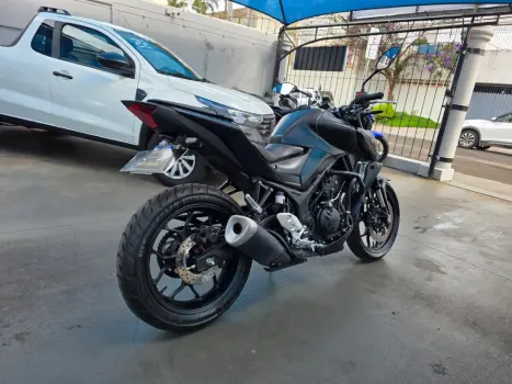 YAMAHA MT-03 300 ABS, Foto 6