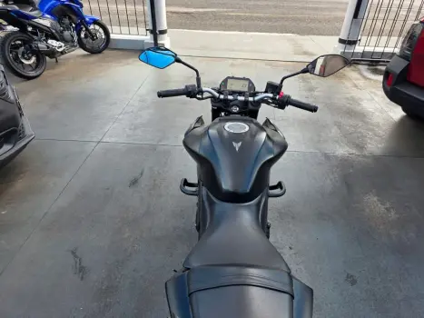 YAMAHA MT-03 300 ABS, Foto 8