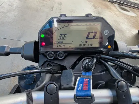 YAMAHA MT-03 300 ABS, Foto 10