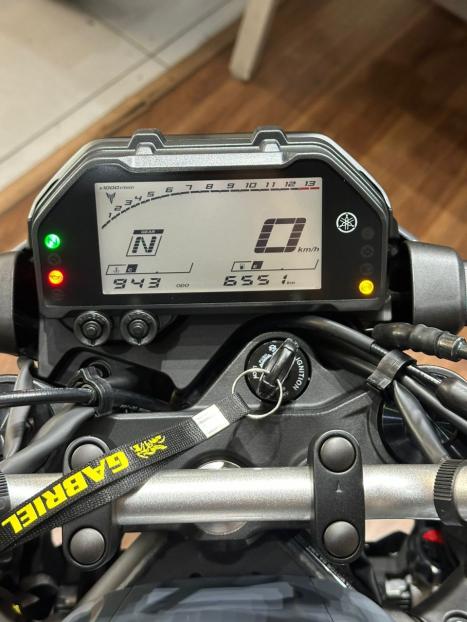 YAMAHA MT-03 300 ABS, Foto 7