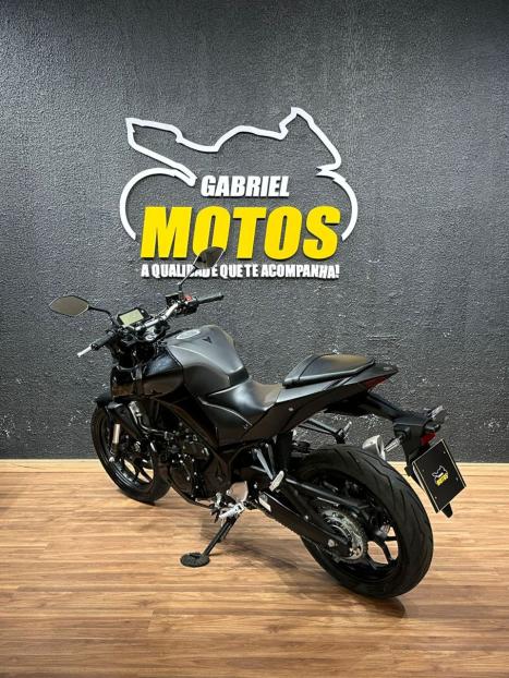 YAMAHA MT-03 300 ABS, Foto 6