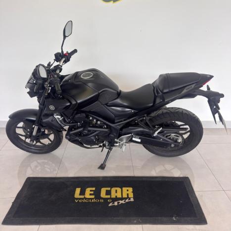 YAMAHA MT-03 300 ABS, Foto 8