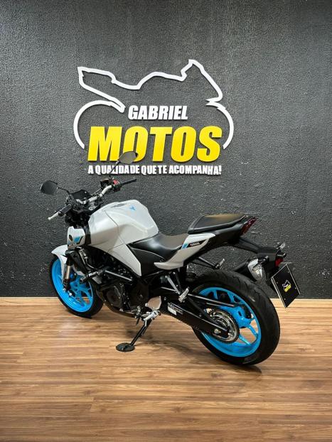 YAMAHA MT-03 300 ABS, Foto 6