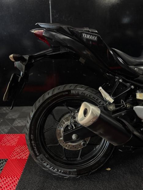 YAMAHA MT-03 300 ABS, Foto 3