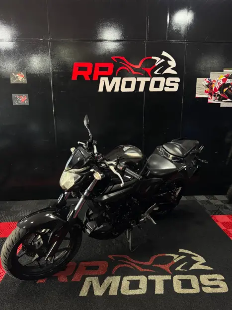 YAMAHA MT-03 300 ABS, Foto 8