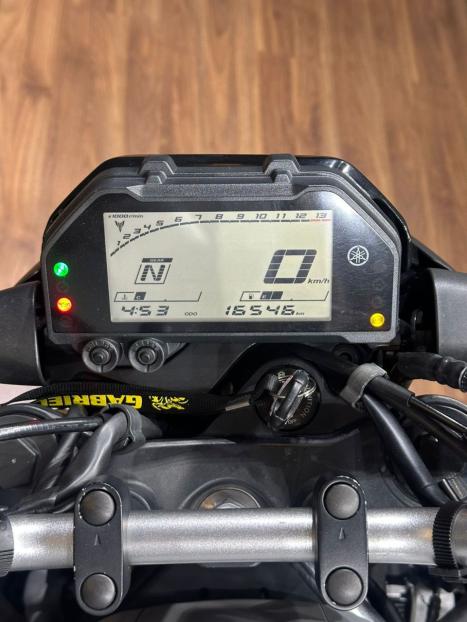 YAMAHA MT-03 300 ABS, Foto 7