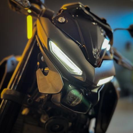 YAMAHA MT-03 300 ABS, Foto 3