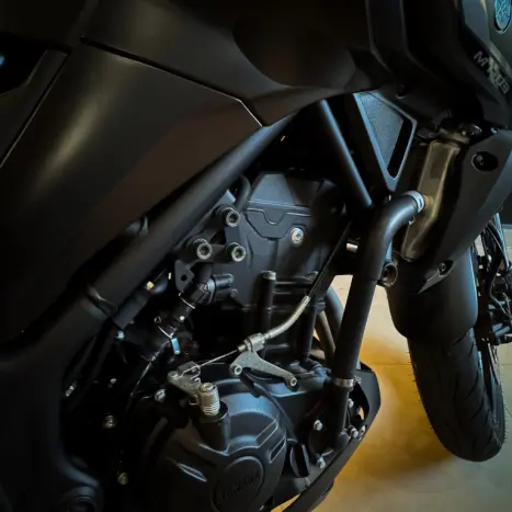 YAMAHA MT-03 300 ABS, Foto 10