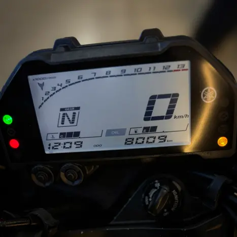 YAMAHA MT-03 300 ABS, Foto 12