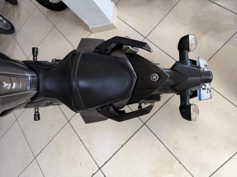 YAMAHA MT-03 300 ABS, Foto 8