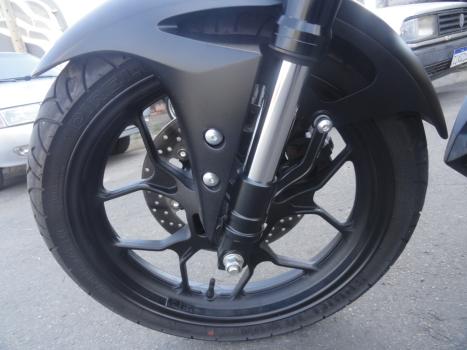 YAMAHA MT-03 300 ABS, Foto 15