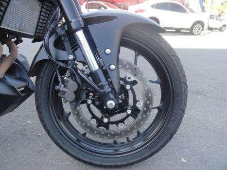 YAMAHA MT-03 300 ABS, Foto 17