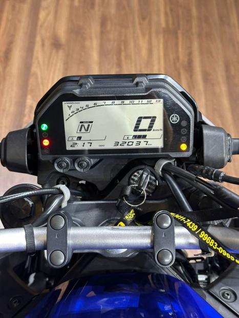 YAMAHA MT-03 300 ABS, Foto 7