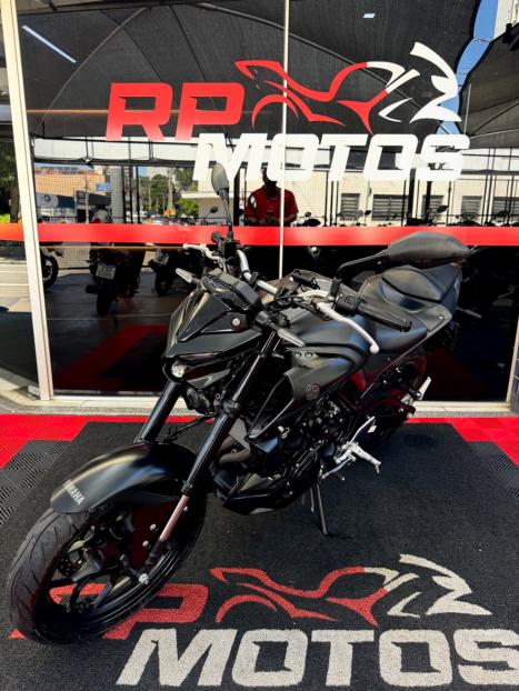 YAMAHA MT-03 300 ABS, Foto 8