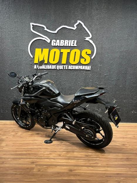 YAMAHA MT-03 300 ABS, Foto 6