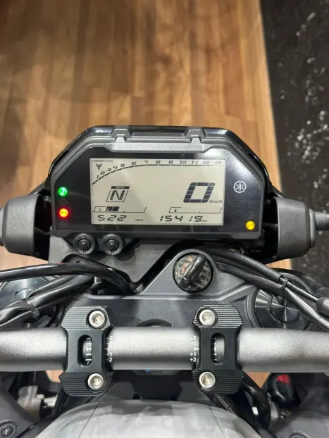 YAMAHA MT-03 300 ABS, Foto 7