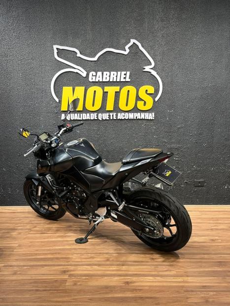 YAMAHA MT-03 300 ABS, Foto 5