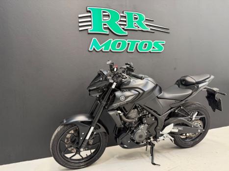 YAMAHA MT-03 300 ABS, Foto 4