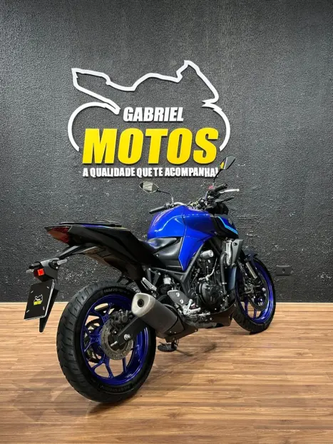 YAMAHA MT-03 300 ABS, Foto 6