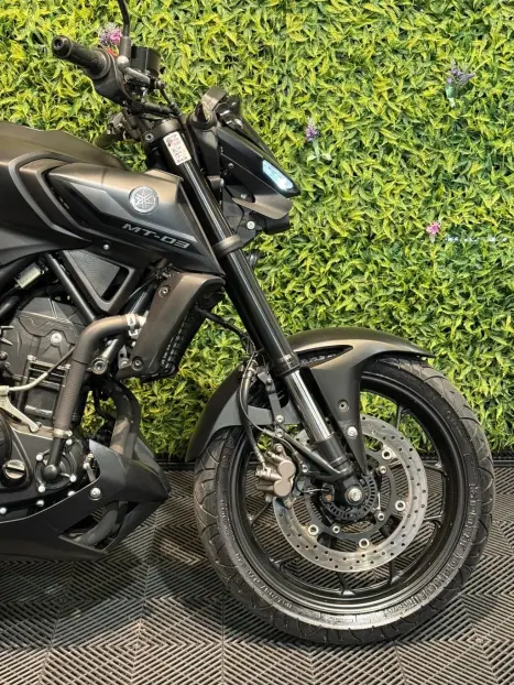 YAMAHA MT-03 300 ABS, Foto 5