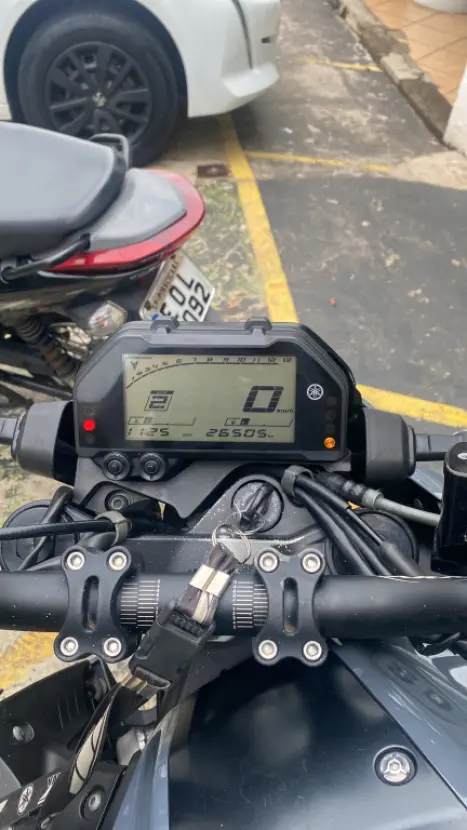 YAMAHA MT-03 300 ABS, Foto 5