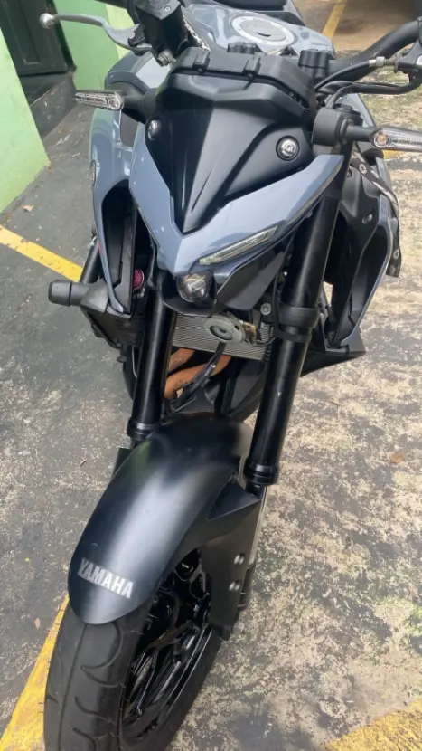 YAMAHA MT-03 300 ABS, Foto 4
