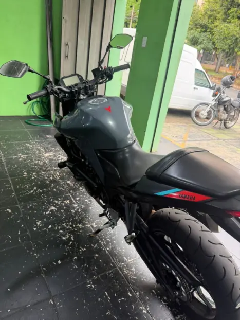 YAMAHA MT-03 300 ABS, Foto 6