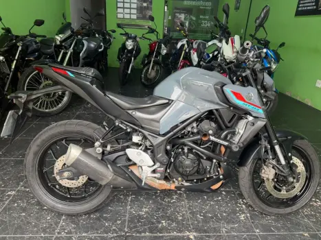YAMAHA MT-03 300 ABS, Foto 3