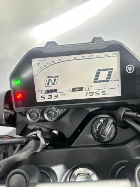 YAMAHA MT-03 300 ABS, Foto 7
