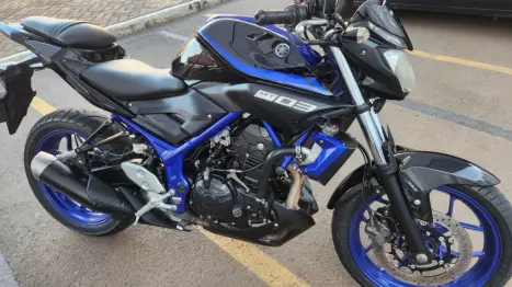 YAMAHA MT-03 300 ABS, Foto 1