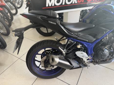 YAMAHA MT-03 300 ABS, Foto 2