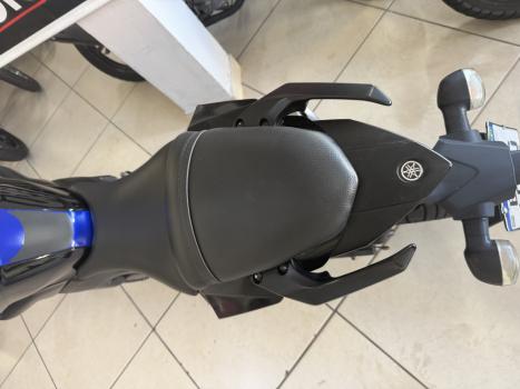 YAMAHA MT-03 300 ABS, Foto 10