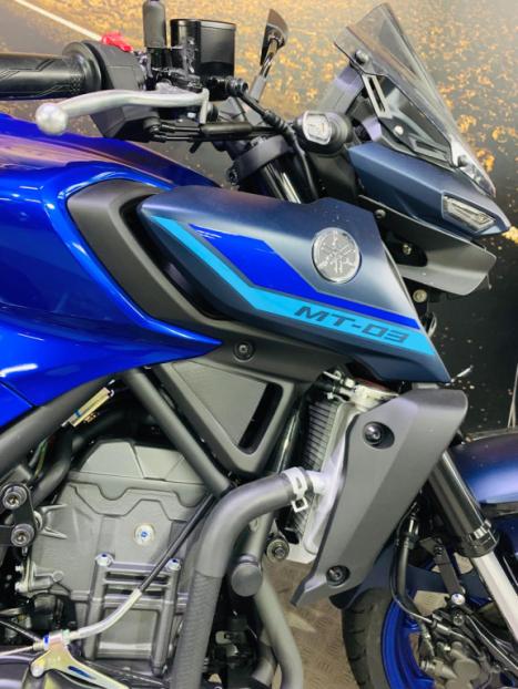 YAMAHA MT-03 300 ABS, Foto 4