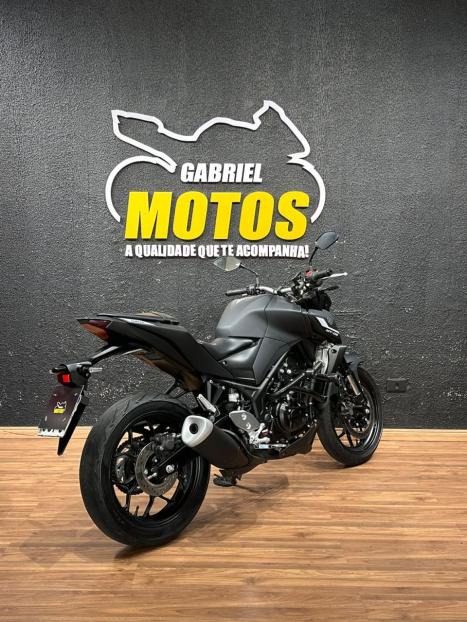YAMAHA MT-03 300 ABS, Foto 6