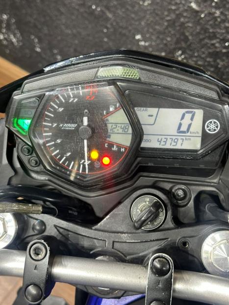 YAMAHA MT-03 300 ABS, Foto 7