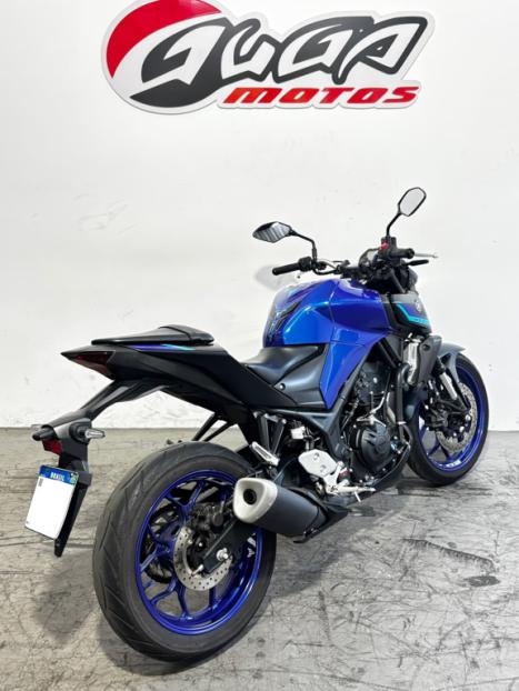 YAMAHA MT-03 300 ABS, Foto 3