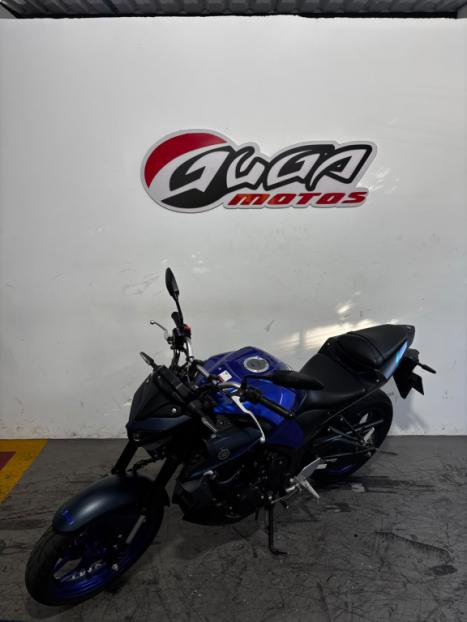 YAMAHA MT-03 300 ABS, Foto 6