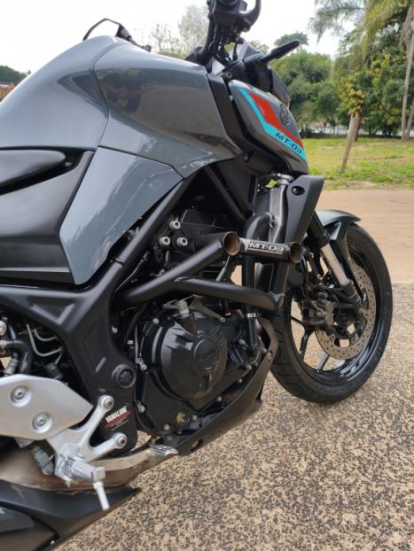 YAMAHA MT-03 300 ABS, Foto 5