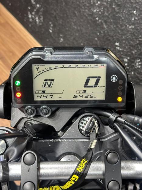 YAMAHA MT-03 300 ABS, Foto 7